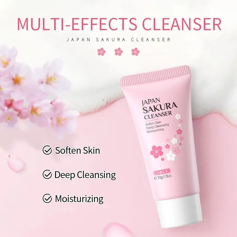 Flacone di detergente viso per pori e impurità