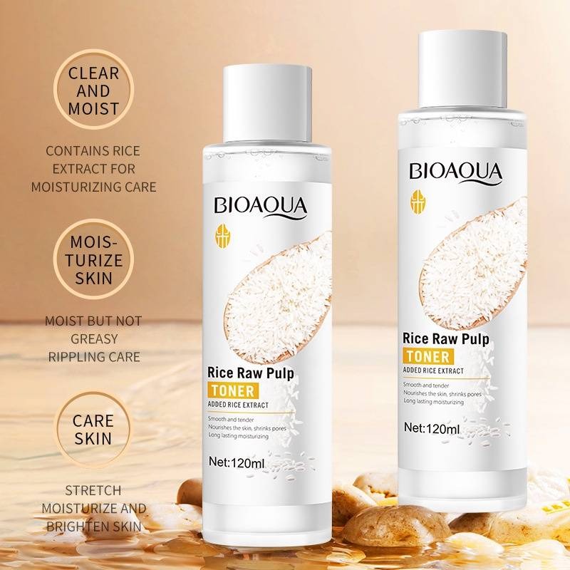 Tonico viso al riso mostrato come trattamento idratante per la pelle